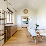 D Exception Avec Terrasse, Jacuzzi, Vue Mer, Parking, En Plein Coeur Du Village De Èze
