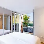 D Exception Avec Terrasse, Jacuzzi, Vue Mer, Parking, En Plein Coeur Du Village De