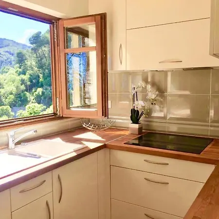 Appartamento D Exception Avec Terrasse, Jacuzzi, Vue Mer, Parking, En Plein Coeur Du Village De