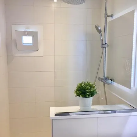 D Exception Avec Terrasse, Jacuzzi, Vue Mer, Parking, En Plein Coeur Du Village De 艾日