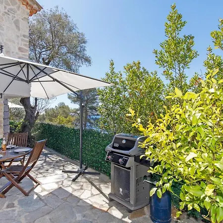 Apartament D Exception Avec Terrasse, Jacuzzi, Vue Mer, Parking, En Plein Coeur Du Village De Èze