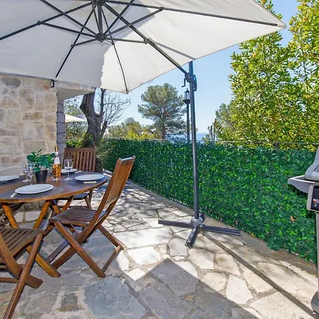 Daire D Exception Avec Terrasse, Jacuzzi, Vue Mer, Parking, En Plein Coeur Du Village De Èze