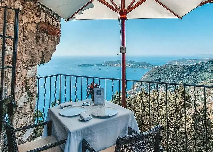 D Exception Avec Terrasse, Jacuzzi, Vue Mer, Parking, En Plein Coeur Du Village De Èze